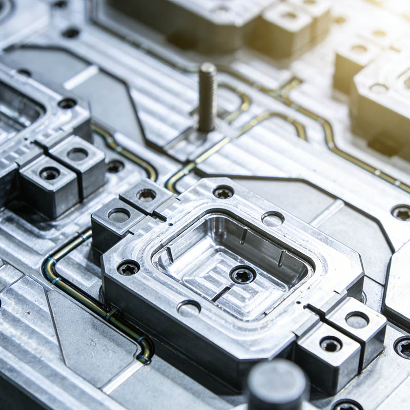 Moules de précision pour composants structurels pour petit électroménager